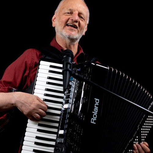 Gesang, Piano & Akkordeon + Lauter leise Lieder